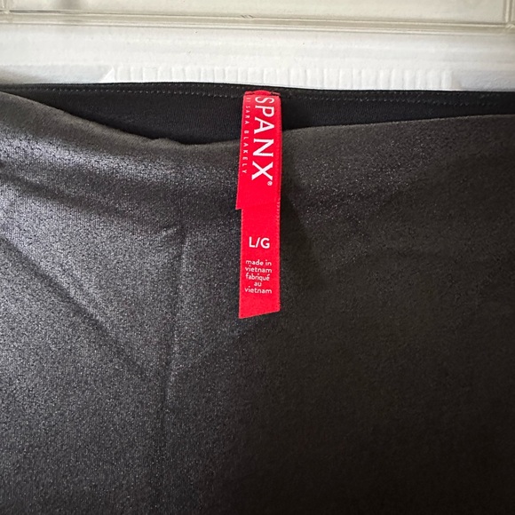 Moto Faux-Leather Leggings - Size Large - Picture 6 of 6